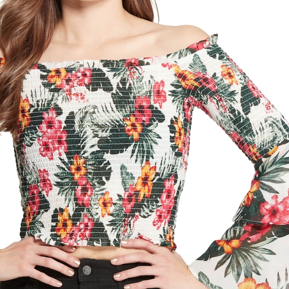 Brand New guess top - Picture 2 of 2